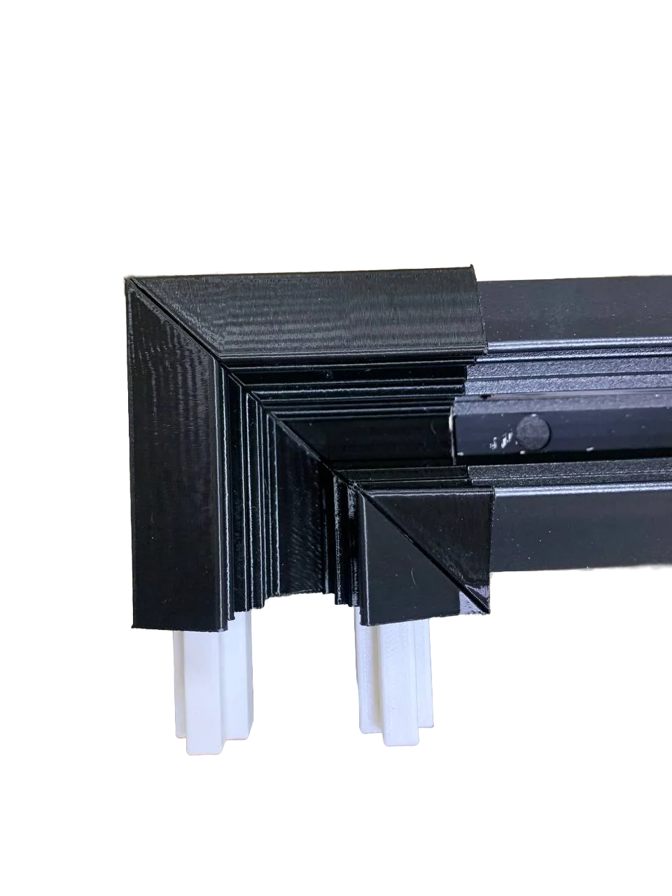 Соединитель угловой APOLLO Magnetic SKYWARD